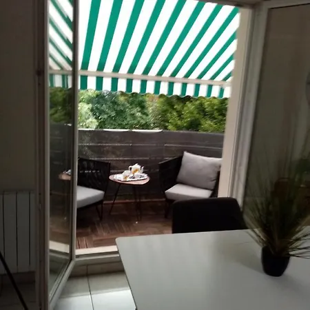 Apartment Les Berges Du Lac Bellerive-sur-Allier